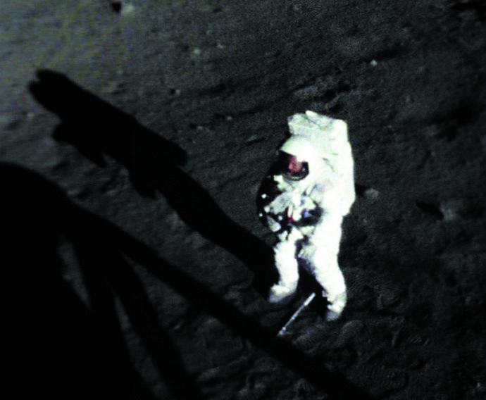 201101p12_f.jpg