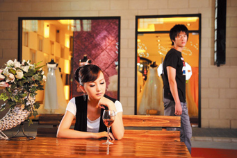 201109p84_f2.jpg